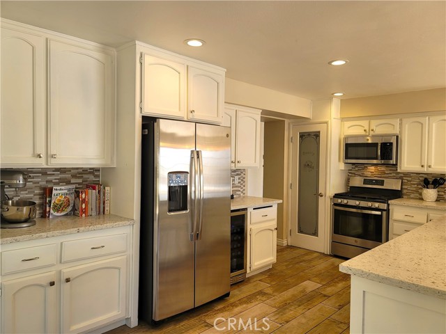 Detail Gallery Image 15 of 35 For 16334 Ridge View Dr, Apple Valley,  CA 92307 - 4 Beds | 2/1 Baths