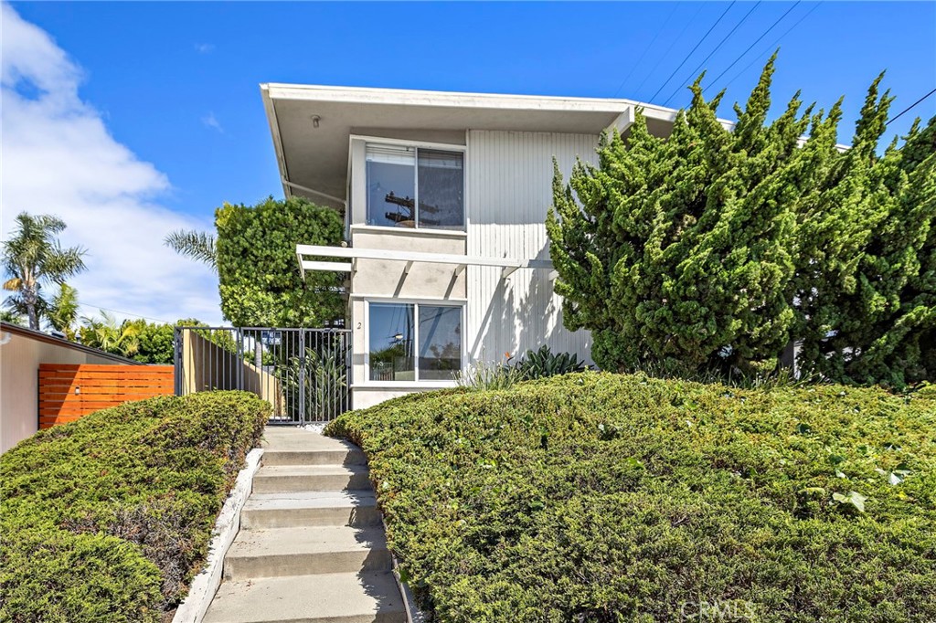 2 W Avenida San Gabriel #1