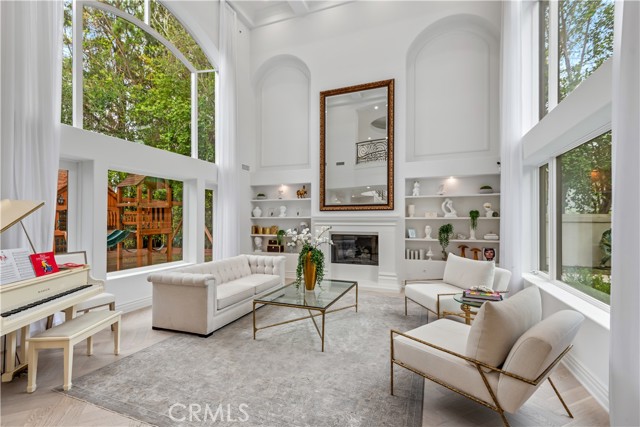 Detail Gallery Image 5 of 41 For 25548 Kingston Ct, Calabasas,  CA 91302 - 5 Beds | 6/1 Baths