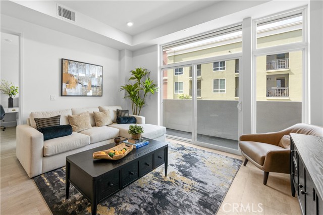 168 S Monterey Street, Alhambra CA: https://media.crmls.org/medias/4e44043d-8cb2-4806-8036-88da8fd79f44.jpg