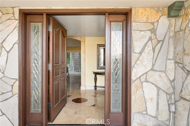 Detail Gallery Image 2 of 40 For 13391 Gimbert Ln, North Tustin,  CA 92705 - 5 Beds | 3/1 Baths