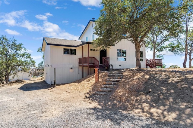 41070 Lilley Mountain Drive, Coarsegold CA: https://media.crmls.org/medias/4e44185b-1080-4668-84e4-1c71d243a2d2.jpg