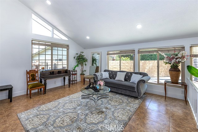 Detail Gallery Image 6 of 66 For 1250 Kinglake Dr, Diamond Bar,  CA 91789 - 4 Beds | 3 Baths