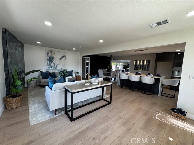 Detail Gallery Image 5 of 27 For 13502 Jackson St, Westminster,  CA 92683 - 5 Beds | 3 Baths