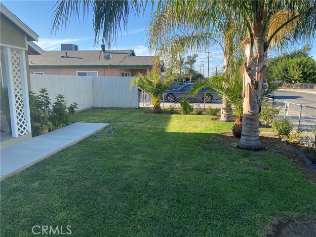 2113 Princeton Street, Delano CA: https://media.crmls.org/medias/4e44e0c2-1d2c-44dd-ab2d-2c3297dfa0c8.jpg