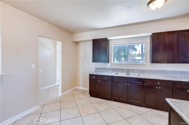 Detail Gallery Image 7 of 33 For 1229 W Avenue J12, Lancaster,  CA 93534 - 3 Beds | 2 Baths