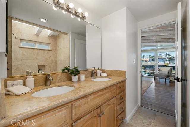 Detail Gallery Image 28 of 44 For 3810 Channel Pl, Newport Beach,  CA 92663 - 3 Beds | 2/1 Baths