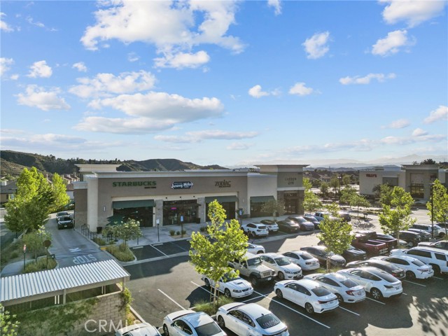 19539 Laroda, Saugus CA: https://media.crmls.org/medias/4e479d3e-e5ae-45c0-a3df-c46215ca0ac0.jpg