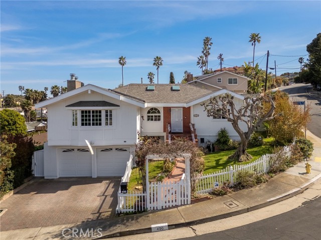 400 Campdell Street, Playa del Rey CA: https://media.crmls.org/medias/4e482c64-dc5c-429e-94bc-62fd7a8ee31d.jpg
