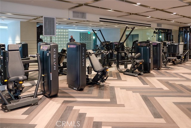 400 S Broadway, Los Angeles CA: https://media.crmls.org/medias/4e48964c-787b-411f-8c9a-f0501c5307c8.jpg