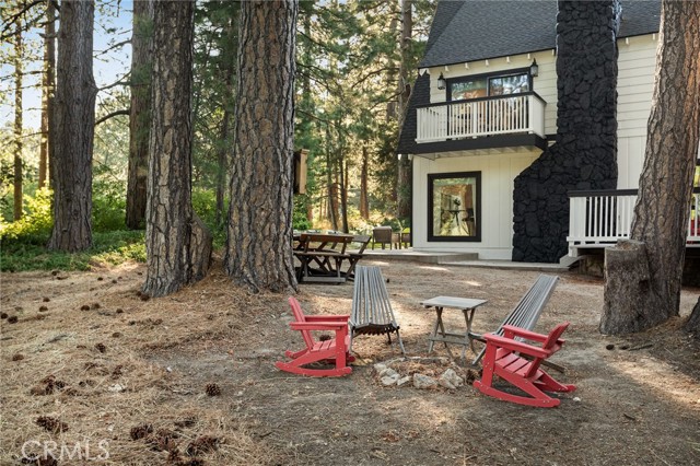 157 Brentwood Drive, Lake Arrowhead CA: https://media.crmls.org/medias/4e49895b-bd00-4403-9c5c-bb8e1999e186.jpg