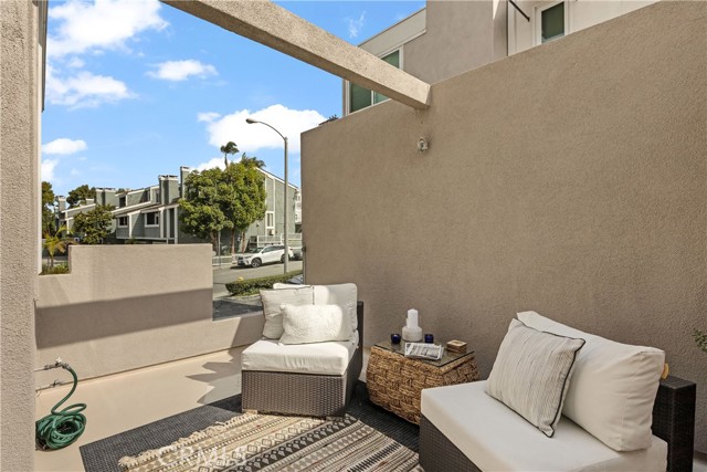 501 Herondo Street, Hermosa Beach, California 90254, 2 Bedrooms Bedrooms, ,2 BathroomsBathrooms,Residential,Sold,Herondo,SB21214356