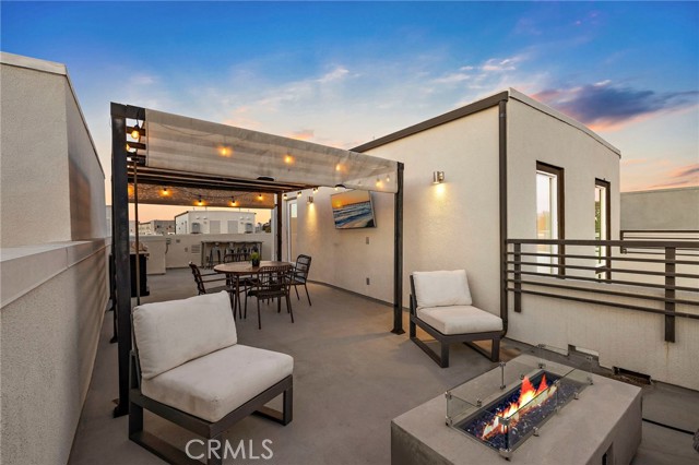 Detail Gallery Image 3 of 67 For 162 Placemark, Irvine,  CA 92614 - 3 Beds | 3/1 Baths