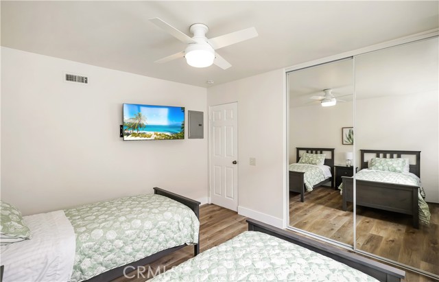 617 Iris Avenue, Corona del Mar CA: https://media.crmls.org/medias/4e4c1eff-dc45-44b2-9980-8e372d9f219a.jpg