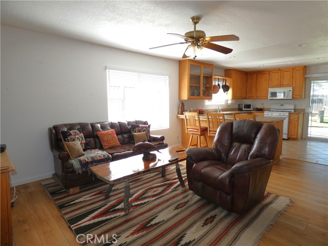 Detail Gallery Image 2 of 11 For 1123 Hal, Santa Maria,  CA 93454 - 2 Beds | 2 Baths