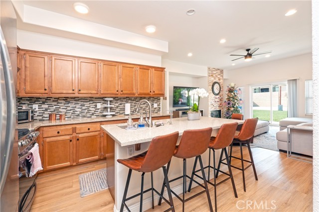 1586 W Mcwethy Street, Rialto CA: https://media.crmls.org/medias/4e4c7b33-68b8-478e-9fe1-3a37509e9bcd.jpg