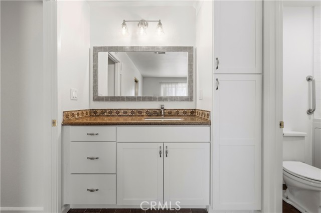 Detail Gallery Image 17 of 42 For 26824 Circle of the Oaks, Newhall,  CA 91321 - 2 Beds | 2 Baths