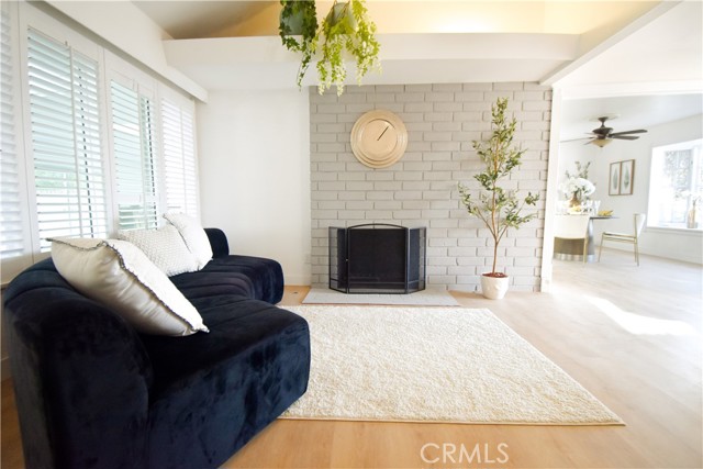 11432 REVA DR, Garden Grove CA: https://media.crmls.org/medias/4e4d5a1a-fd09-42ab-8fce-edca28ff9516.jpg