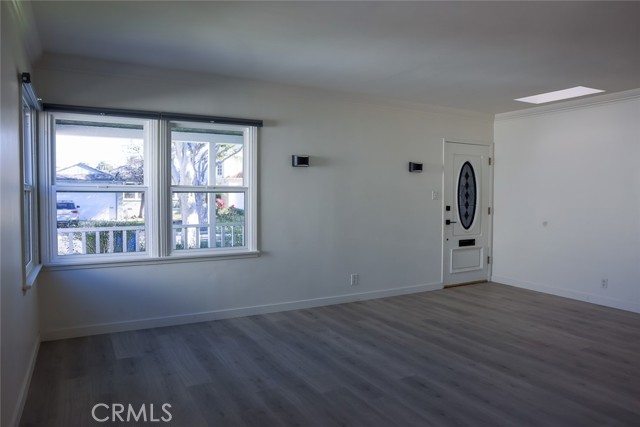 Detail Gallery Image 2 of 17 For 11253 Segrell Way, Culver City,  CA 90230 - 3 Beds | 2 Baths