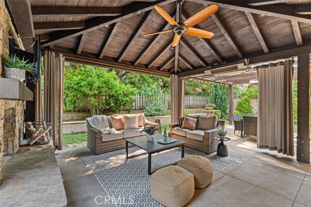 25412 Hugo Road, Laguna Niguel CA: https://media.crmls.org/medias/4e4eb9cb-9570-4be9-93c8-a1cbbd15c504.jpg