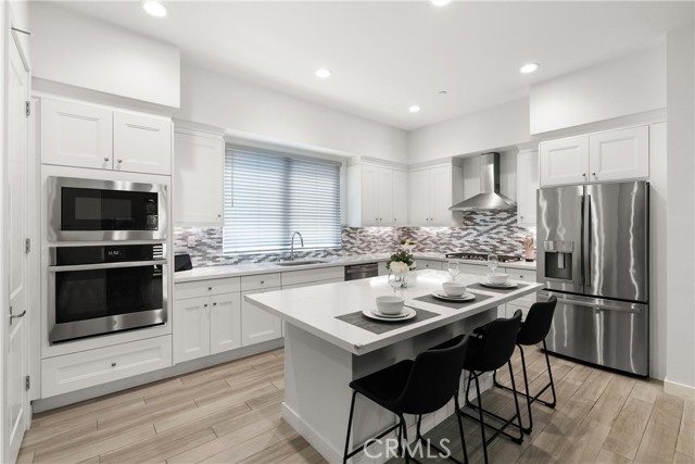 Detail Gallery Image 2 of 42 For 985 Doheny Way, Dana Point,  CA 92629 - 2 Beds | 2/1 Baths