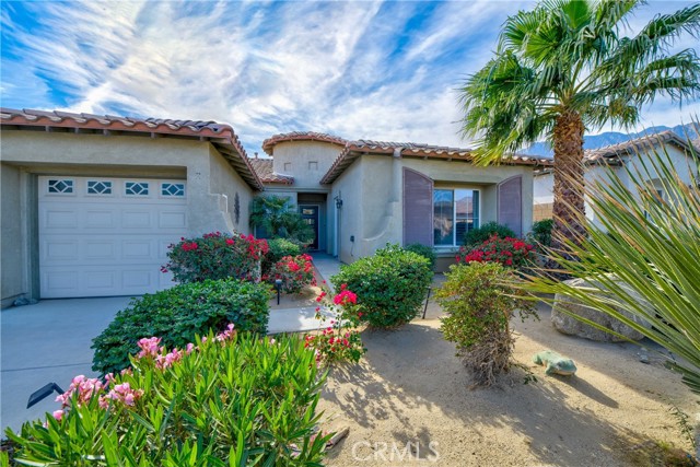 Detail Gallery Image 4 of 38 For 975 Alta Cresta, Palm Springs,  CA 92262 - 4 Beds | 3 Baths