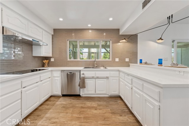 16267 Barneston Street, Granada Hills CA: https://media.crmls.org/medias/4e4ff686-74f5-4e1f-93c9-b441895bef9c.jpg