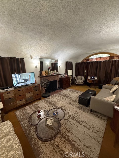 471 Bennett Street, Compton CA: https://media.crmls.org/medias/4e50326b-8642-4205-9013-b7902c344b90.jpg