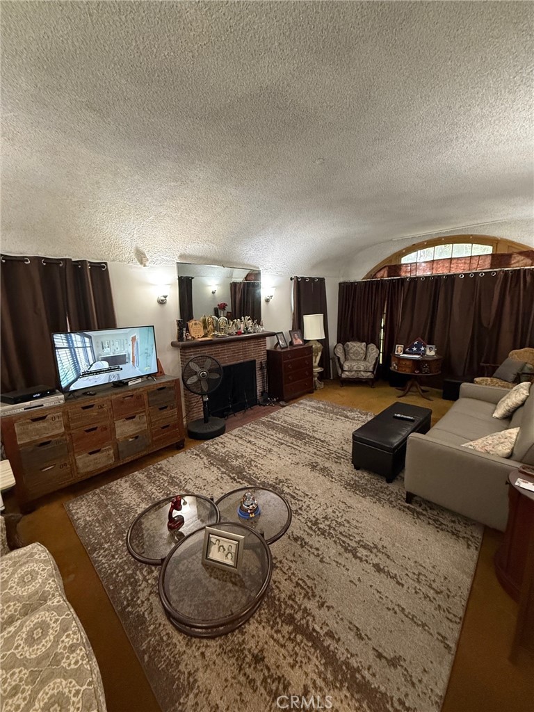 MLS #SB25221408 image #2