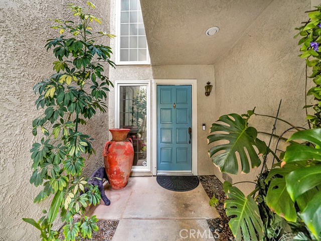 Detail Gallery Image 3 of 29 For 2463 Irvine Ave #B2,  Costa Mesa,  CA 92627 - 3 Beds | 2 Baths