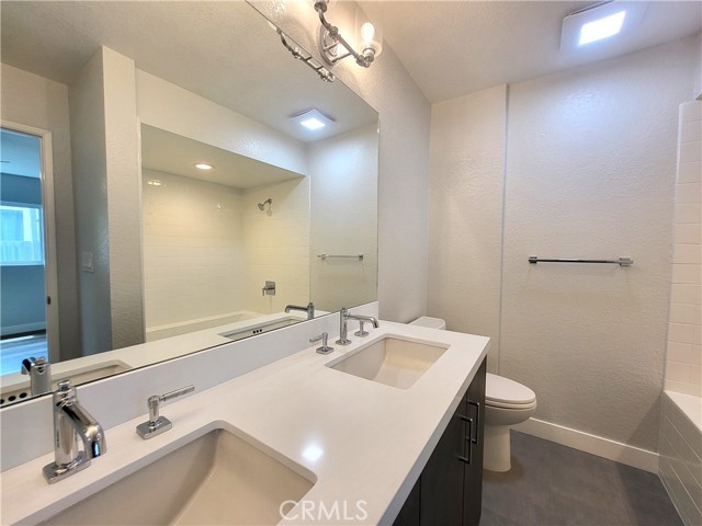 Detail Gallery Image 24 of 37 For 161 Monterey a,  Hermosa Beach,  CA 90254 - 3 Beds | 2/1 Baths