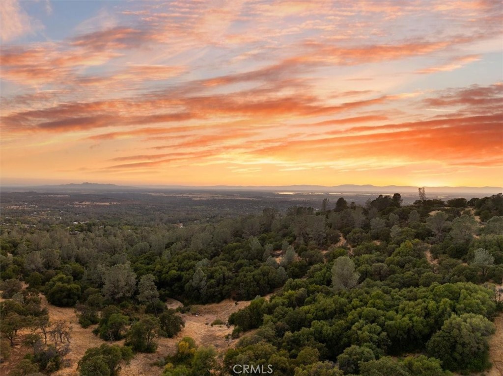 https://media.crmls.org/medias/4e53309c-751d-415b-a65d-10b1bd954d19.jpg?preset=X-Large