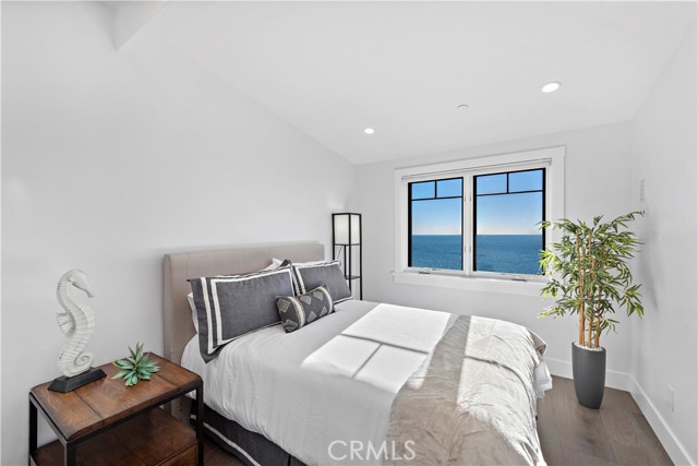Detail Gallery Image 27 of 61 For 154 Pearl St, Laguna Beach,  CA 92651 - 3 Beds | 3 Baths