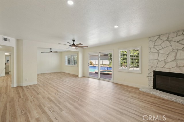 5754 Kellogg Drive, Yorba Linda CA: https://media.crmls.org/medias/4e539456-1a17-4f73-b697-fbb7249ccc1e.jpg