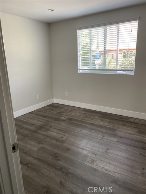 2420 1/2 Folsom Street, Los Angeles CA: https://media.crmls.org/medias/4e53e7ff-2952-4f78-9276-c1d72acff280.jpg