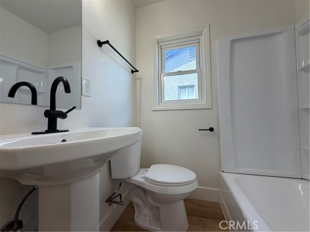 9078 Hemlock, Fontana CA: https://media.crmls.org/medias/4e550609-e31e-46c7-b50e-bff4e7ed4be1.jpg