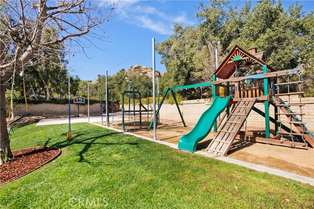 23943 Eagle Mountain Street, West Hills CA: https://media.crmls.org/medias/4e5577f7-059f-4497-90ba-38128d42f0bb.jpg