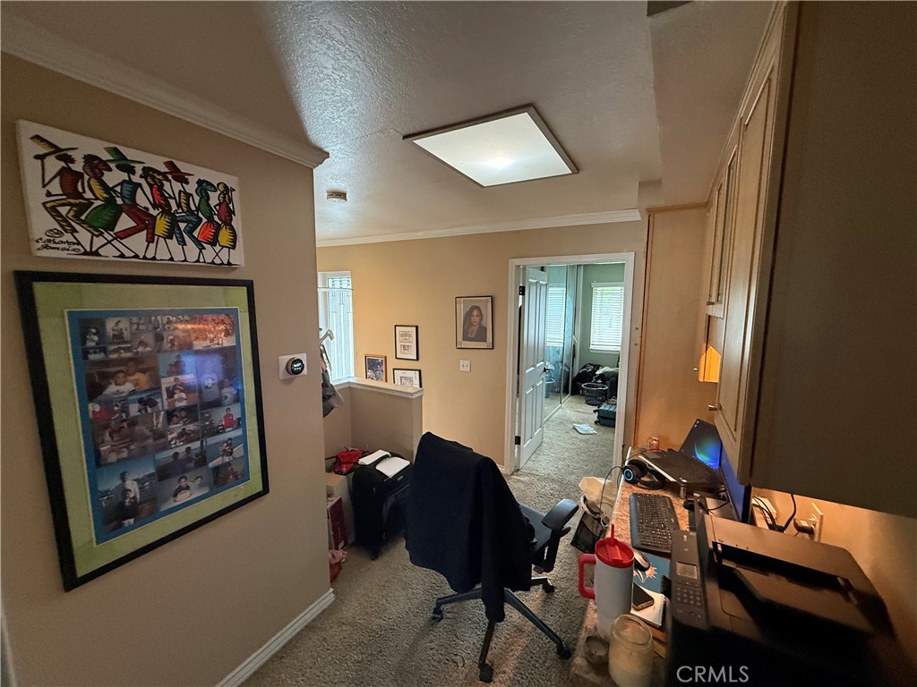 https://media.crmls.org/medias/4e55a276-891a-43bf-b7e2-0c0c245b7935.jpg?preset=X-Large