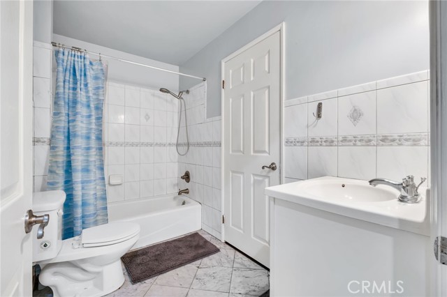 Detail Gallery Image 24 of 51 For 8819 Glider, Los Angeles,  CA 90045 - 3 Beds | 2 Baths