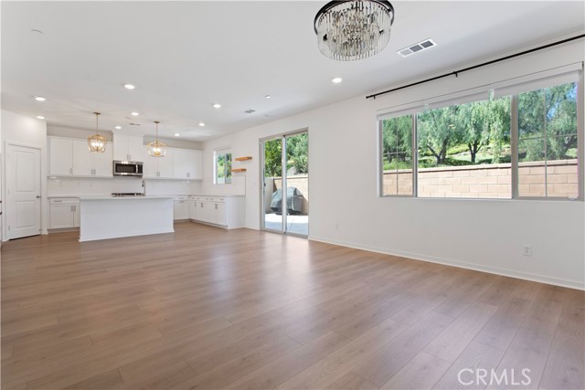 Detail Gallery Image 13 of 62 For 3950 Satsuma, Corona,  CA 92883 - 4 Beds | 3 Baths