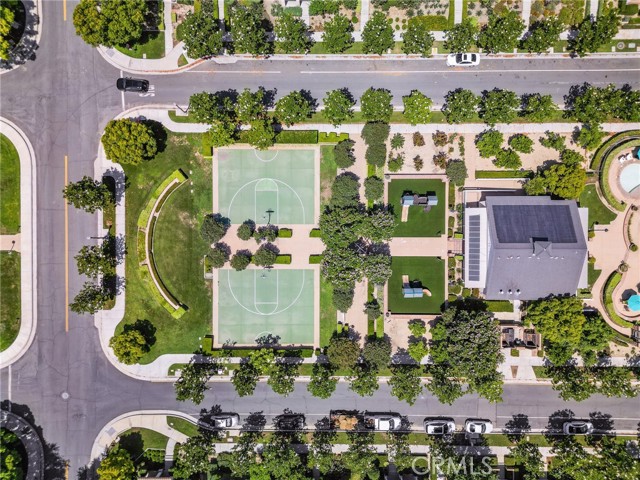 3943 E Lindenwood Drive, Ontario CA: https://media.crmls.org/medias/4e55ca68-f440-4d66-b889-4112da5ed3bf.jpg