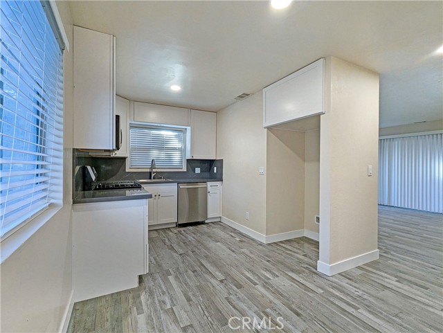 Detail Gallery Image 7 of 23 For 2318 7th St, Hughson,  CA 95326 - 3 Beds | 2 Baths
