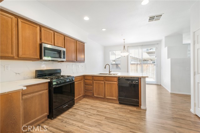 Detail Gallery Image 10 of 33 For 3354 Evening Mist Ln, Perris,  CA 92571 - 3 Beds | 2/1 Baths