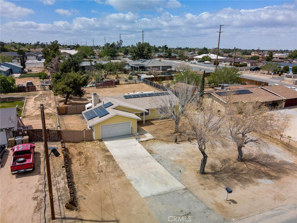 https://media.crmls.org/medias/4e57f996-3902-4ea6-b228-967d7496d6b8.jpg?preset=X-Large