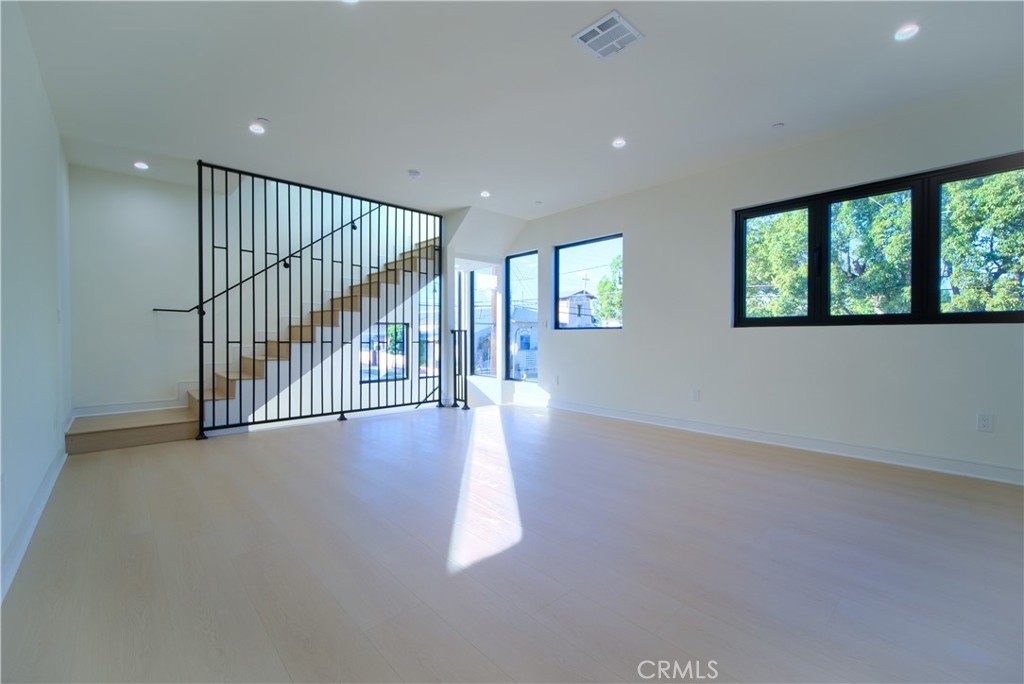 MLS #OC26160948 image #5