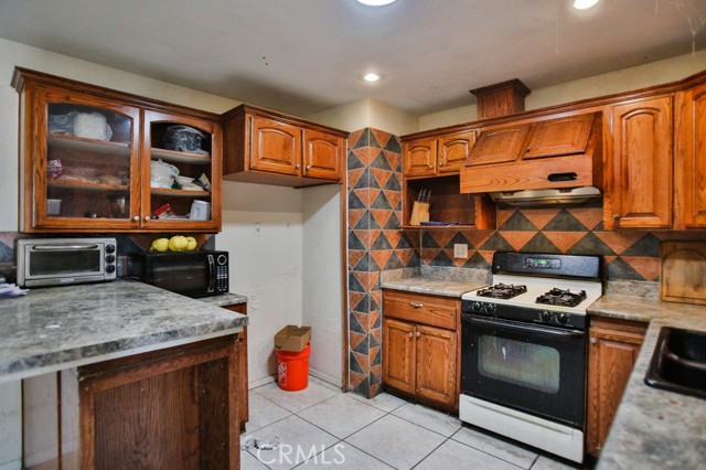 Detail Gallery Image 19 of 31 For 12501 Trask Ave, Garden Grove,  CA 92843 - 5 Beds | 3 Baths