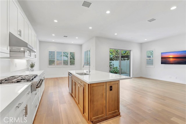 Detail Gallery Image 13 of 62 For 14432 Windfall Ln, Huntington Beach,  CA 92647 - 3 Beds | 2/1 Baths