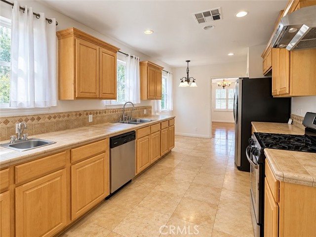 1104 North Screenland Drive photo 11