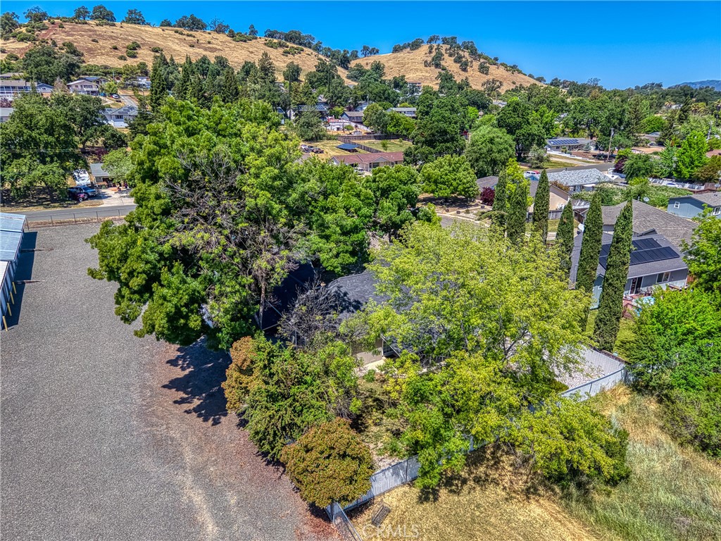 https://media.crmls.org/medias/4e5a709b-1a20-4843-9950-ed93511ba830.jpg?preset=X-Large