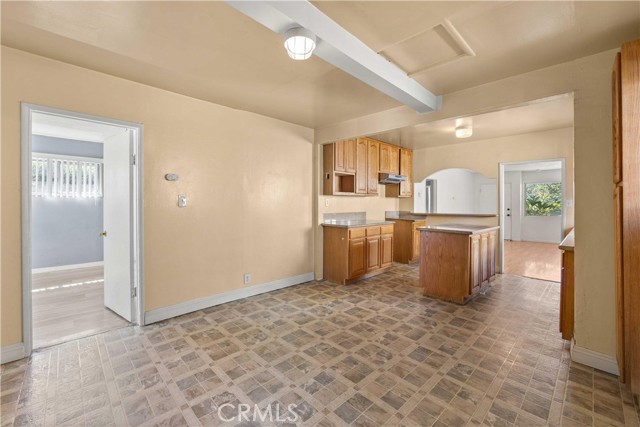 Detail Gallery Image 11 of 19 For 1782 W 37th Pl, Los Angeles,  CA 90018 - 3 Beds | 2 Baths